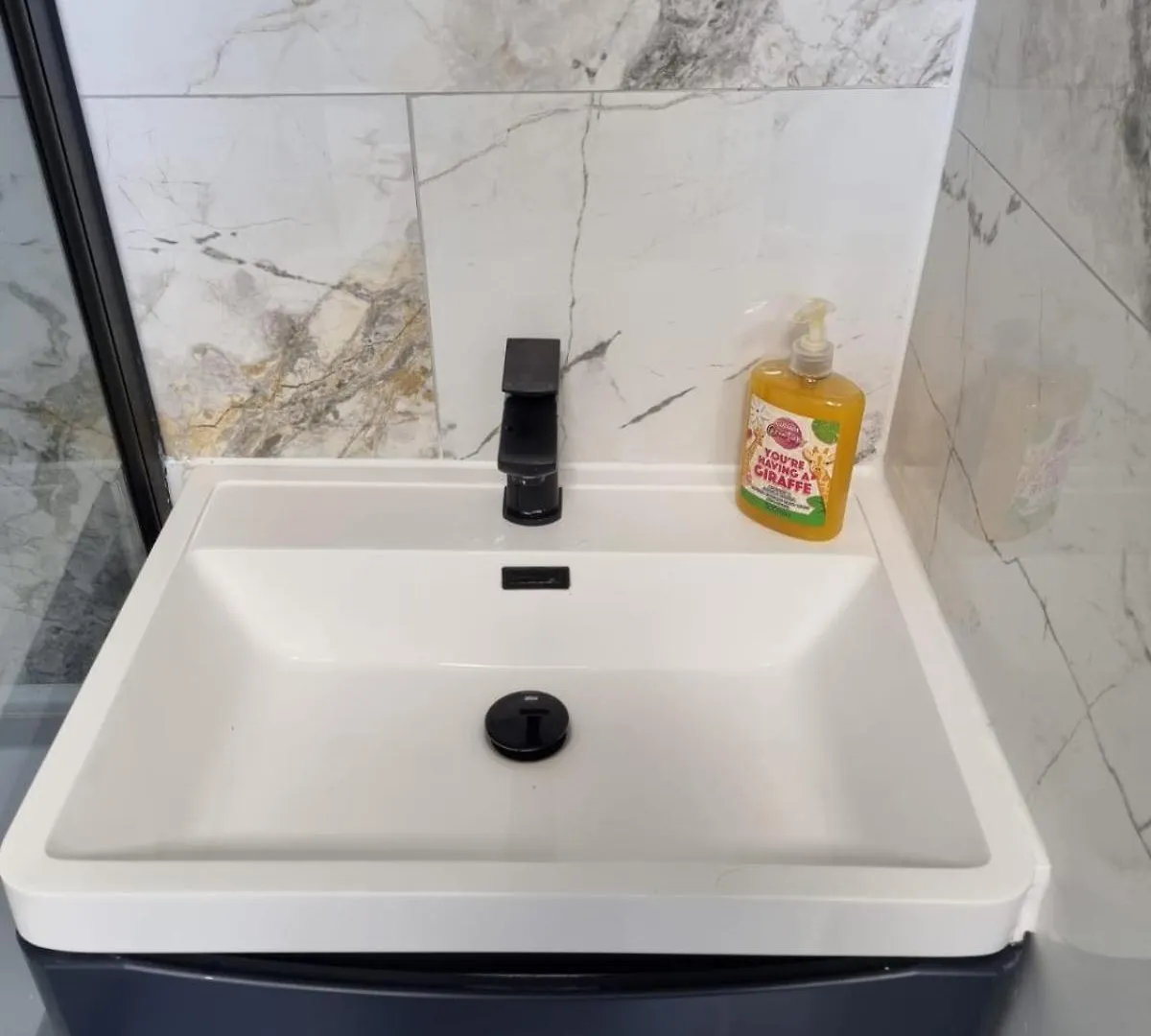 Stylish London Apartment & Free Parking