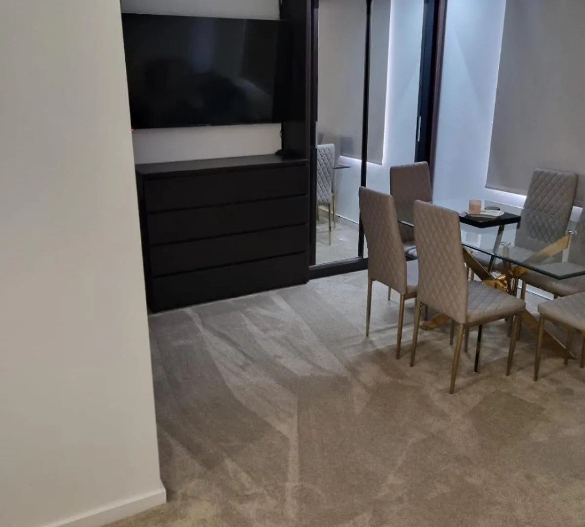 Stylish London Apartment & Free Parking