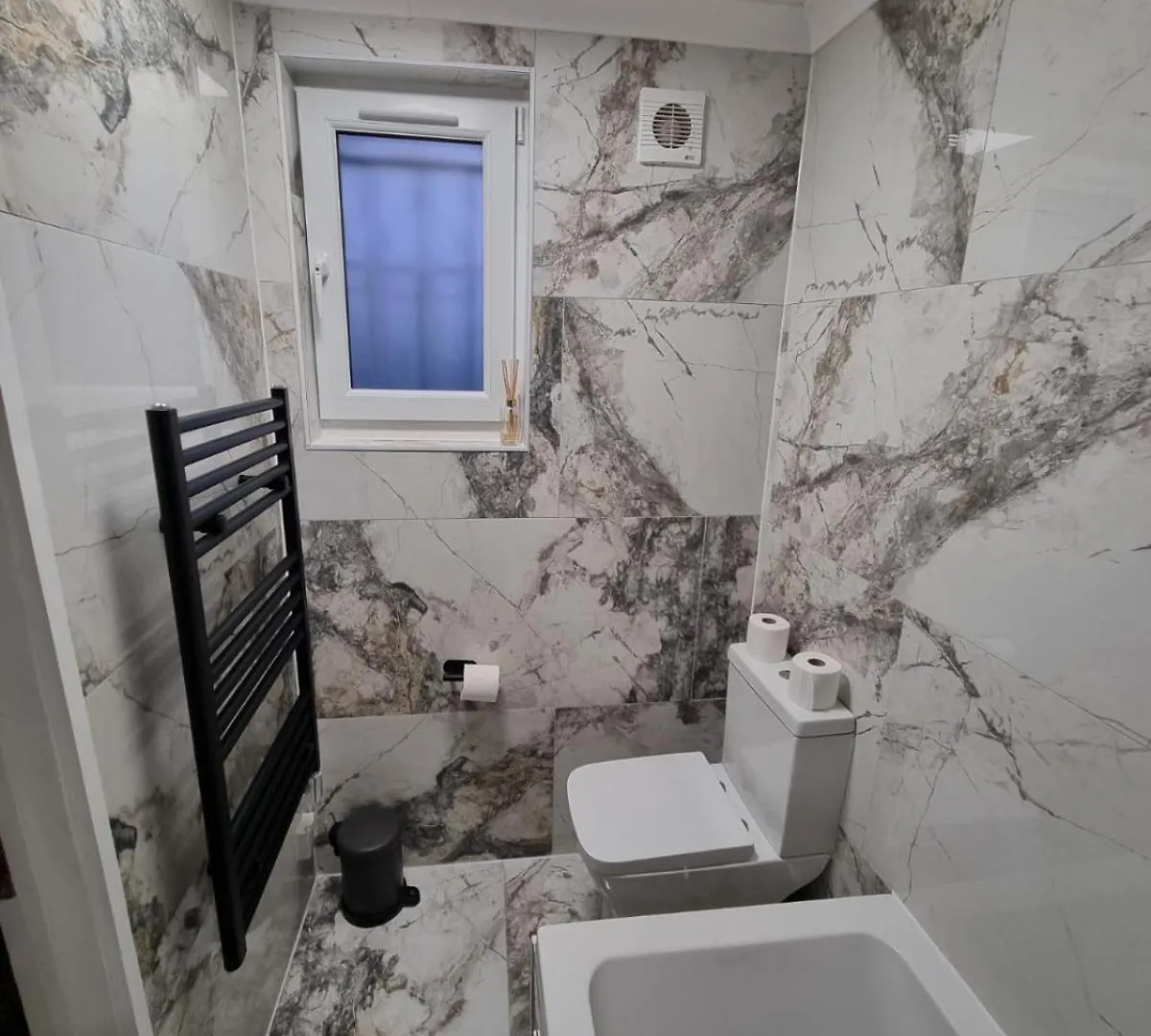 Stylish London Apartment & Free Parking 0*,