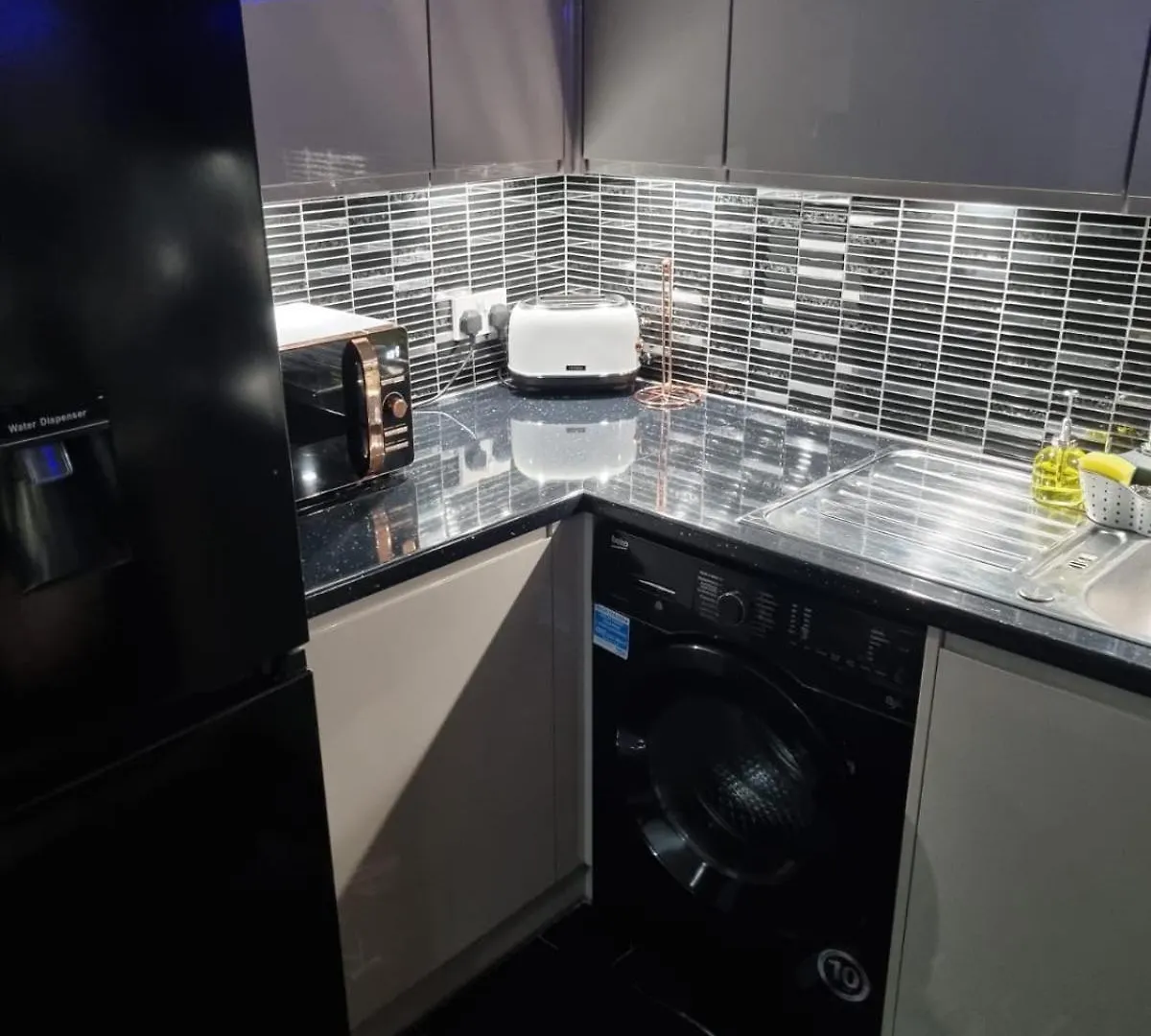 Stylish London Apartment & Free Parking 0*,  英国