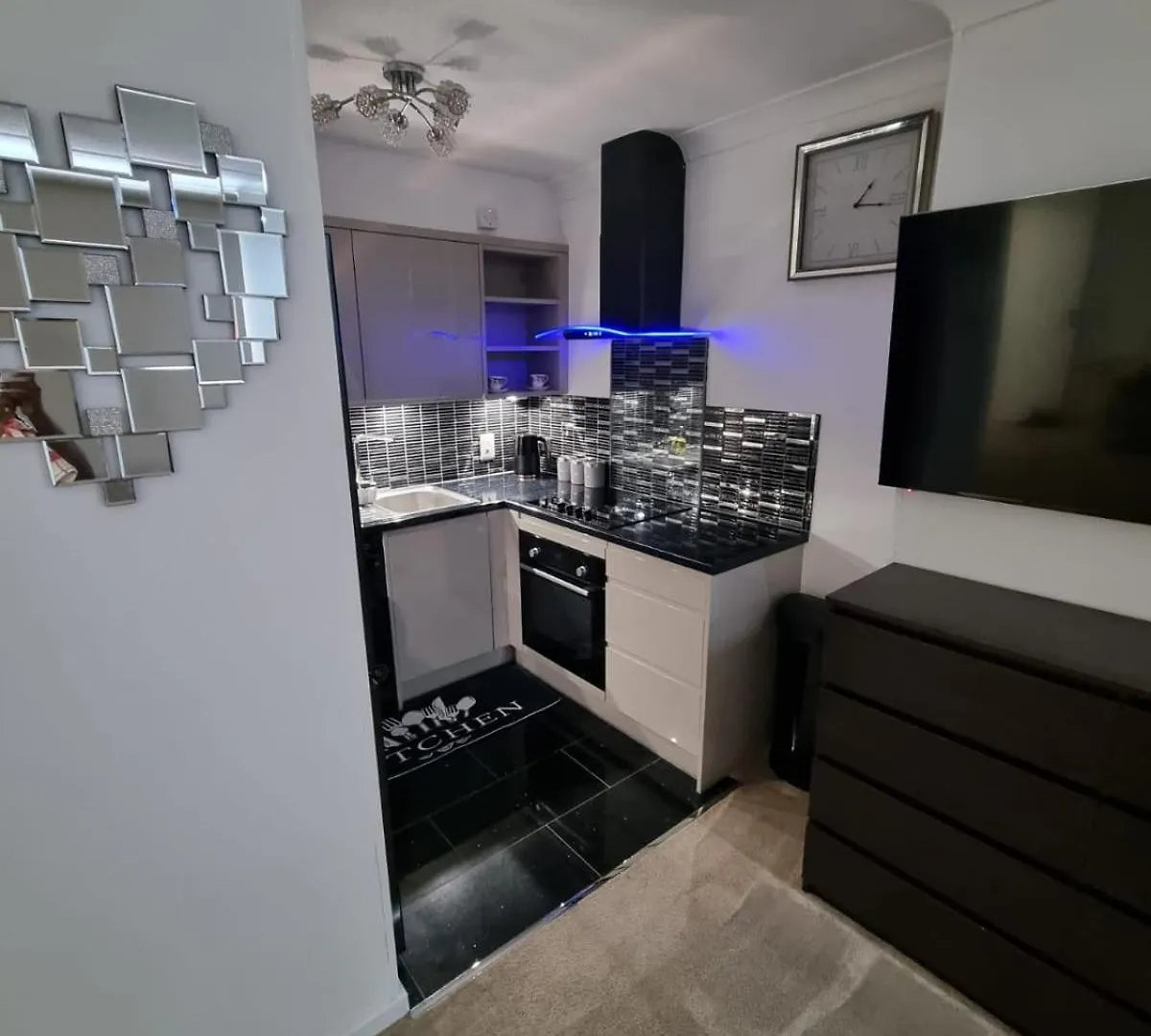 Stylish London Apartment & Free Parking